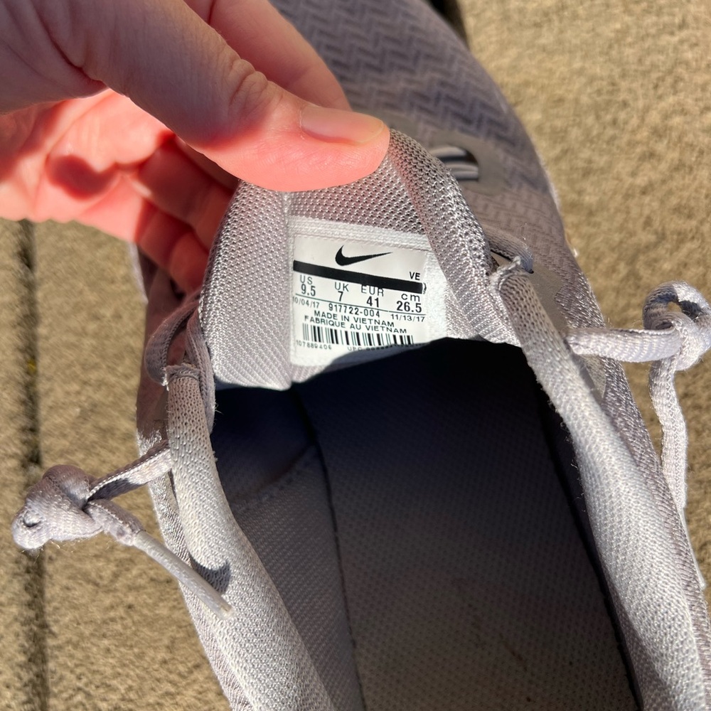 Women’s Nike in season TR7 size 9.5 - Picture 6 of 7